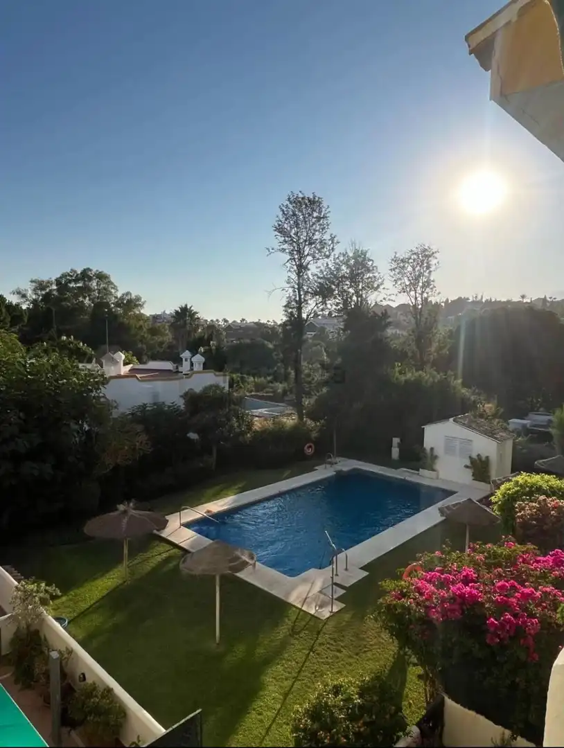 Piscina de Apartament en venda en Marbella amb Aire condicionat, Calefacció i Terrassa