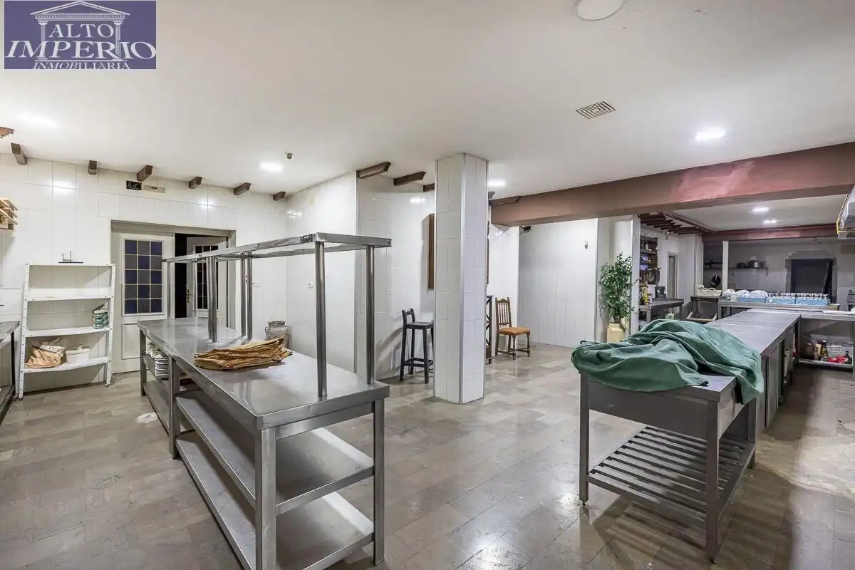 Local comercial en venda a Pinos Genil, imagen 28