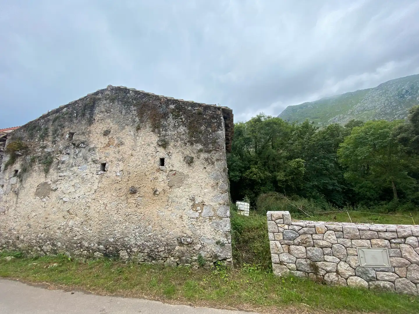 Vista exterior de Casa adosada en venta en Llanes con Jardín privado