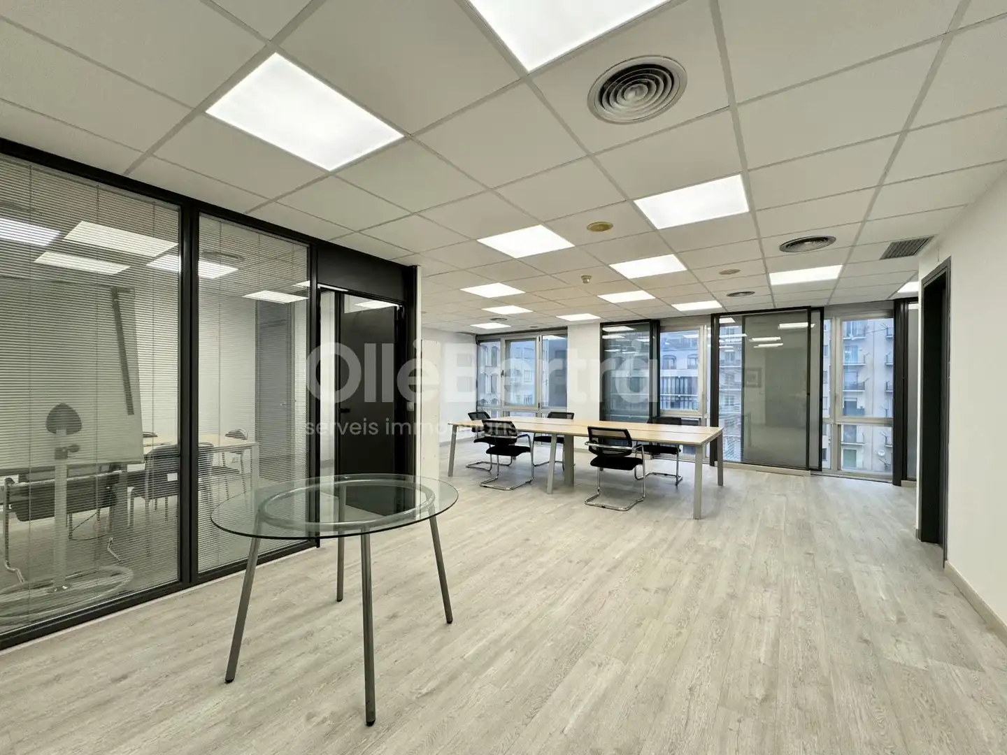 Bureau à louer à del Consell de Cent