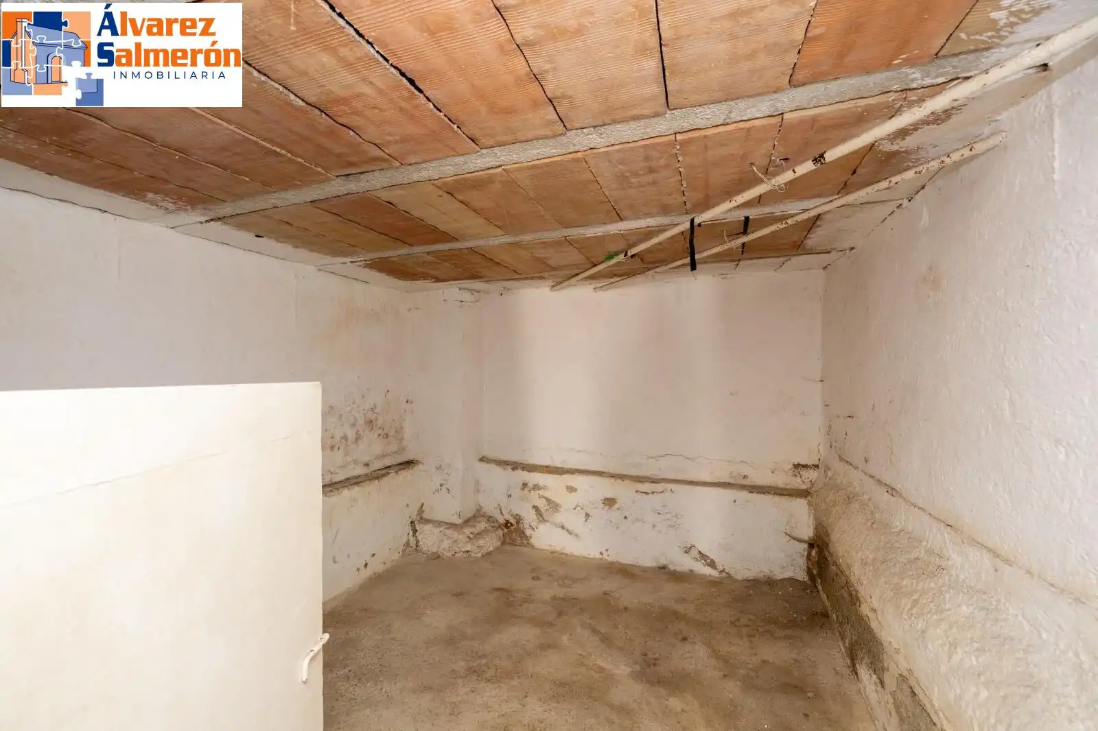 Haus oder Chalet zum Verkauf in La Zubia mit Klimaanlage, Privatgarten und Terrasse