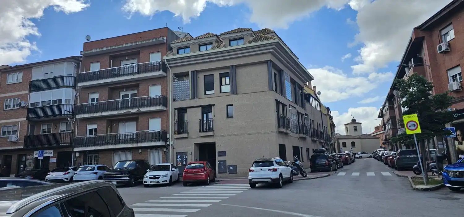 Vista exterior de Piso en venta en Velilla de San Antonio con Aire acondicionado, Terraza y Trastero