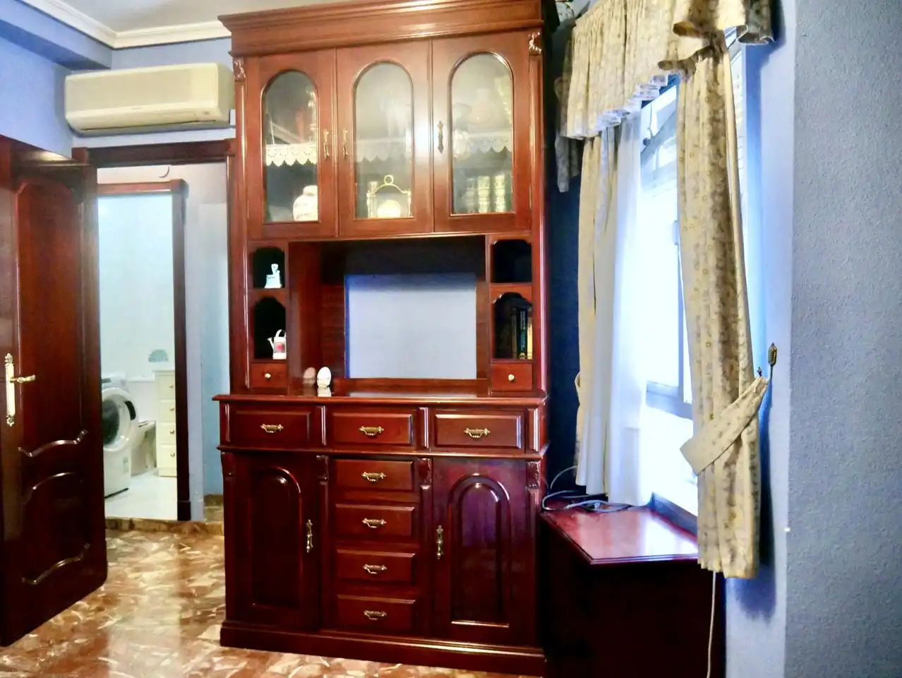 Flat for sale in Sevilla  with Air Conditioner, Terrace and Furnished