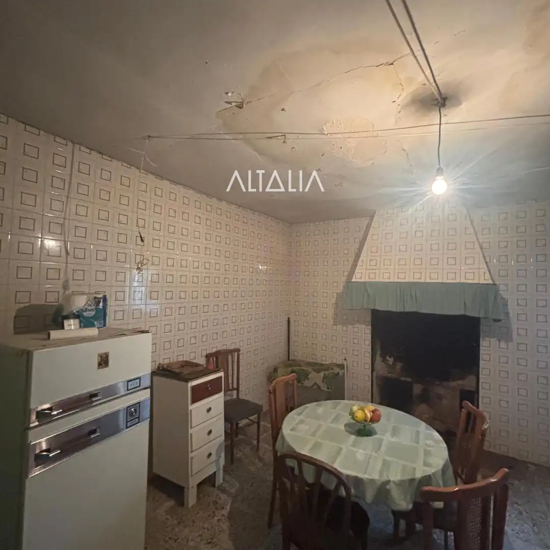 Cuina de Casa o xalet en venda en Poyatos amb Calefacció, Terrassa i Traster