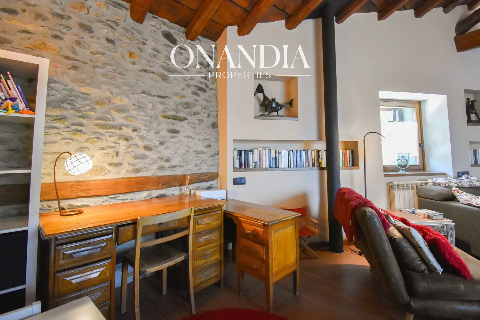 Maison mitoyenne avec jardin à louer à Alp poble, imagen 3