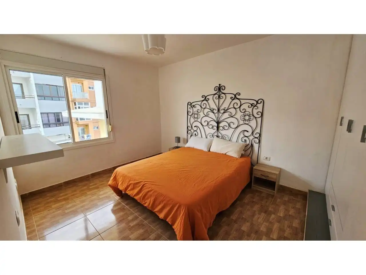 Habitación de Apartamento de alquiler en San Cristóbal de la Laguna con Terraza, Amueblado y Balcón