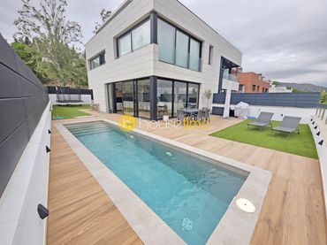 Casa pareada en venta en Tiana