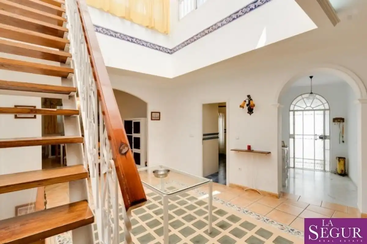 Casa o xalet en venda en Alcalá de los Gazules amb Terrassa, Traster i Moblat
