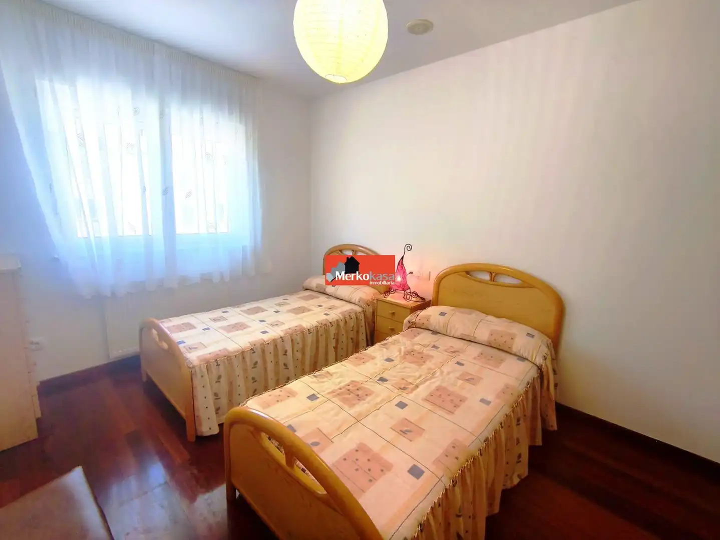 Dormitori de Apartament de lloguer en Lugo amb Calefacció i Moblat