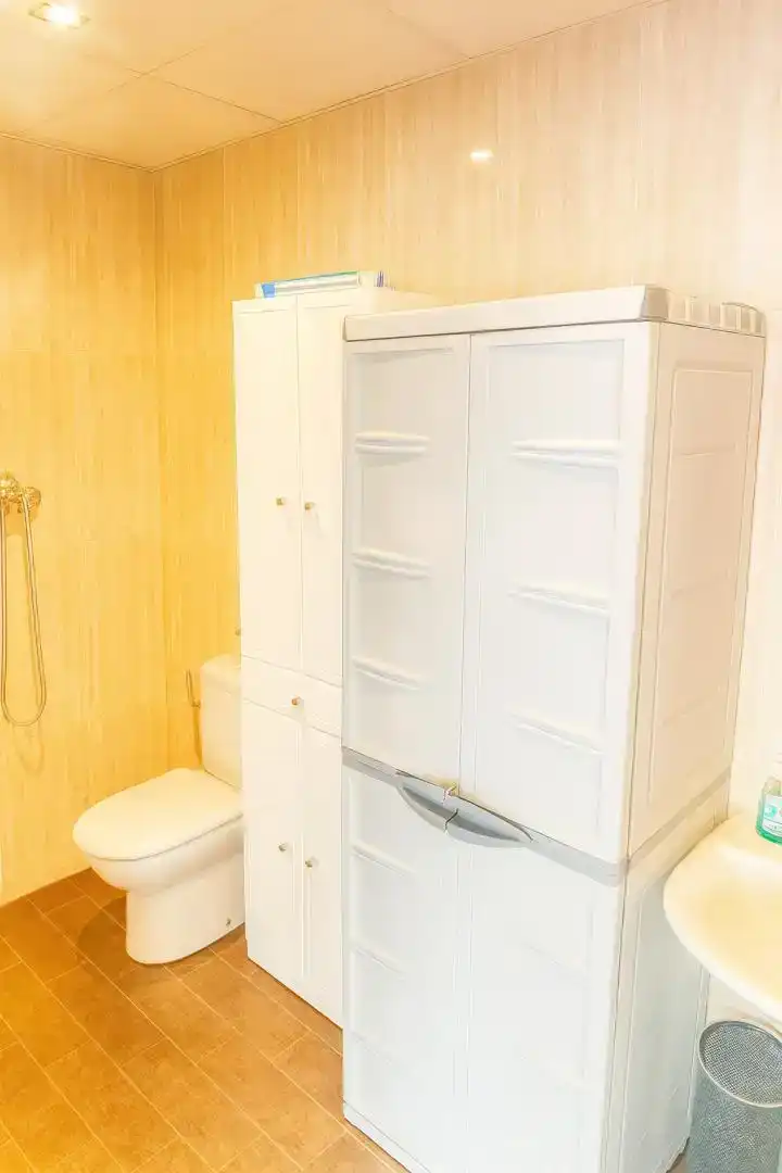 Badezimmer von Büro zur Miete in Getxo 
