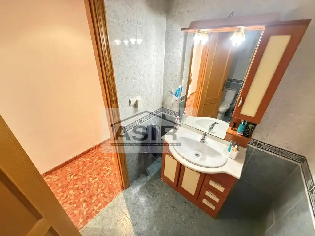 Baño de Piso en venta en Alzira con Aire acondicionado y Balcón