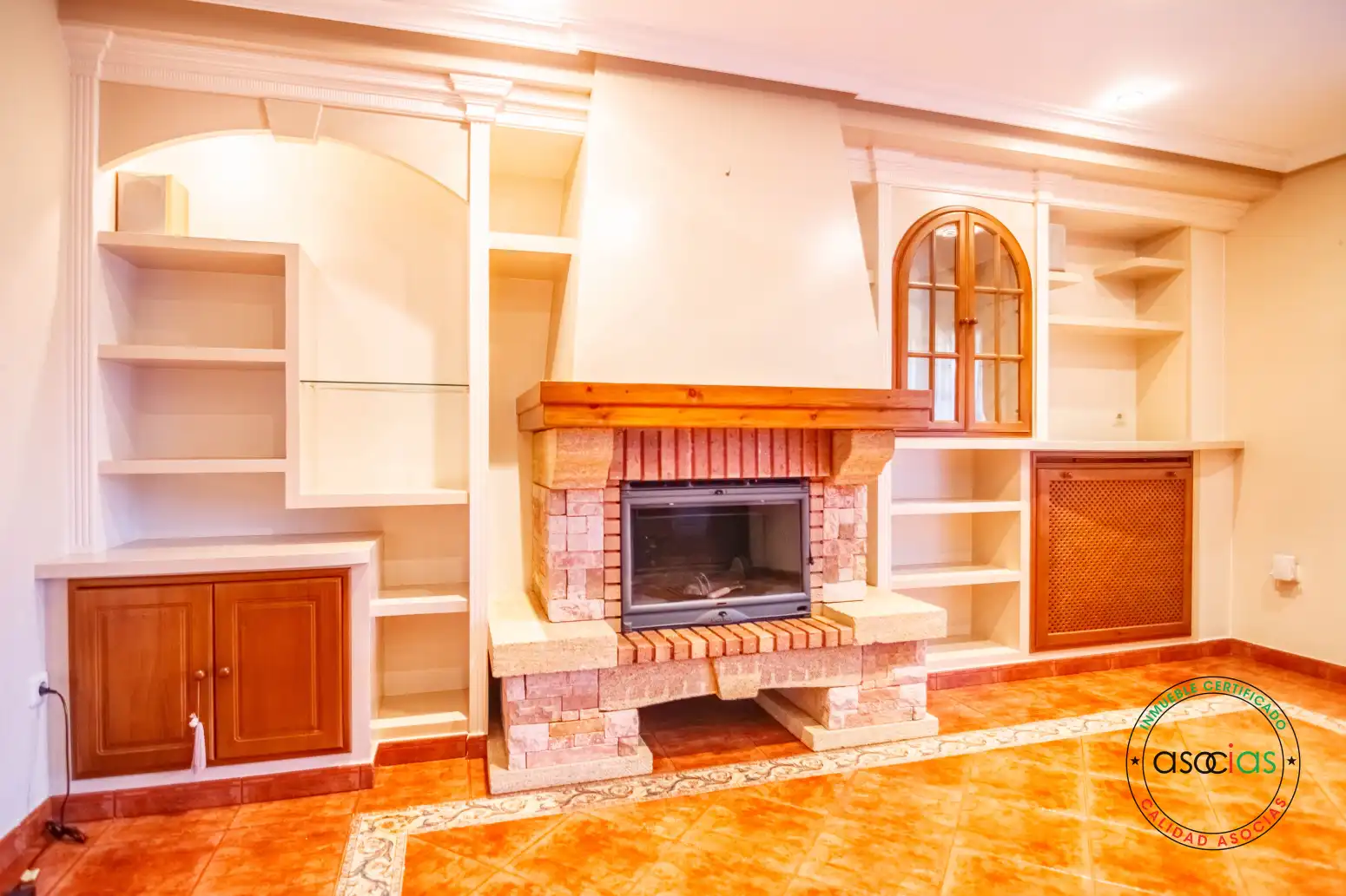 Sala de estar de Casa adosada en venta en Grado con Calefacción, Jardín privado y Parquet