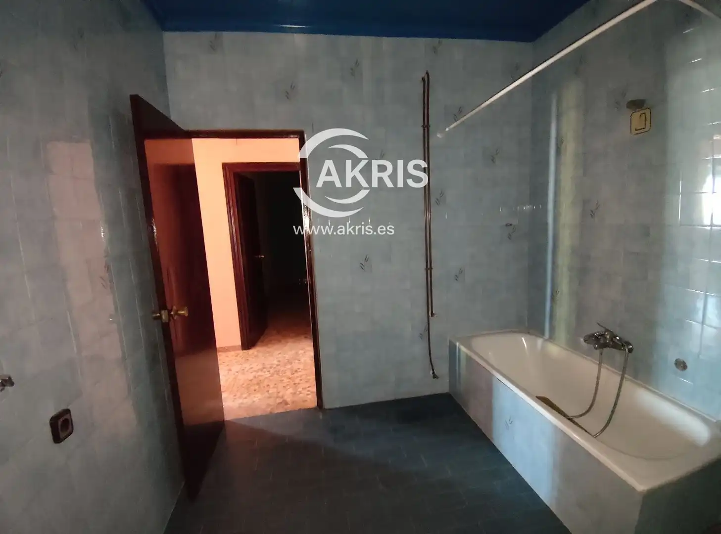 Baño de Piso en venta en Urda con Calefacción