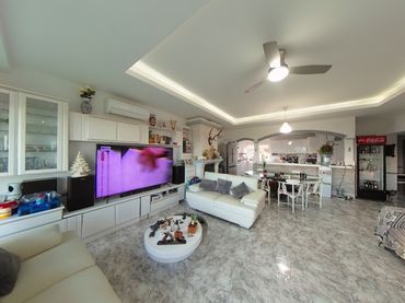 Country house with pool for sale in Vélez-Málaga ciudad