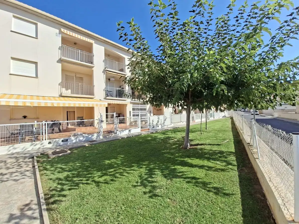 Außenansicht von Erdgeschoss zum Verkauf in Alcanar mit Terrasse, Möbliert und Gemeinschaftspool