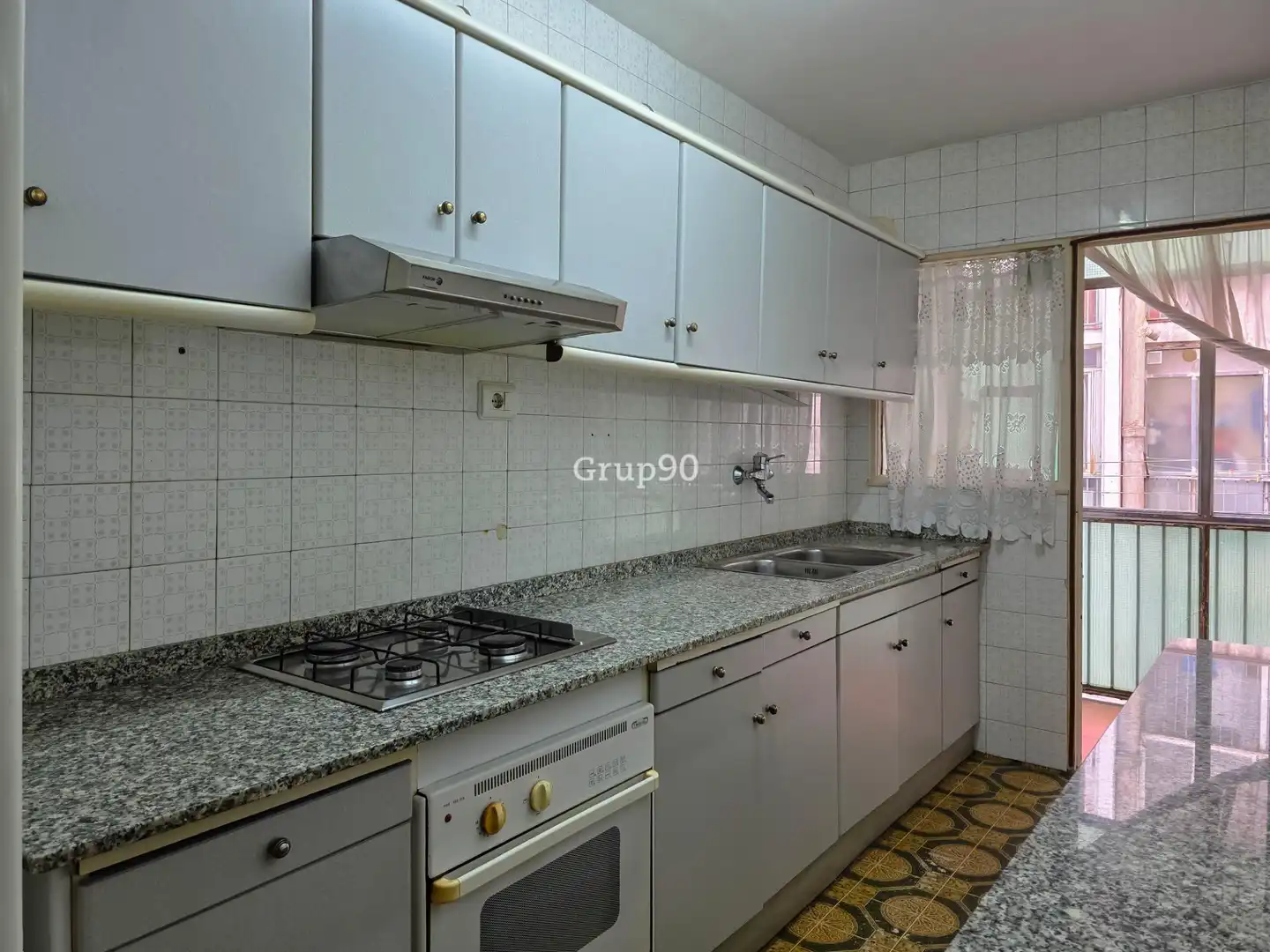Küche von Wohnung zum Verkauf in Lleida mit Heizung, Abstellraum und Balkon