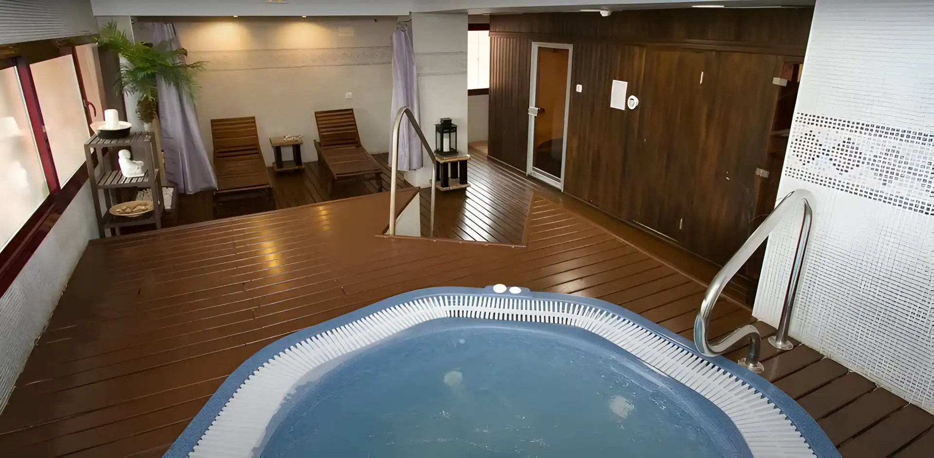 Schwimmbecken von Erdgeschoss zum Verkauf in Marbella mit Klimaanlage, Heizung und Terrasse