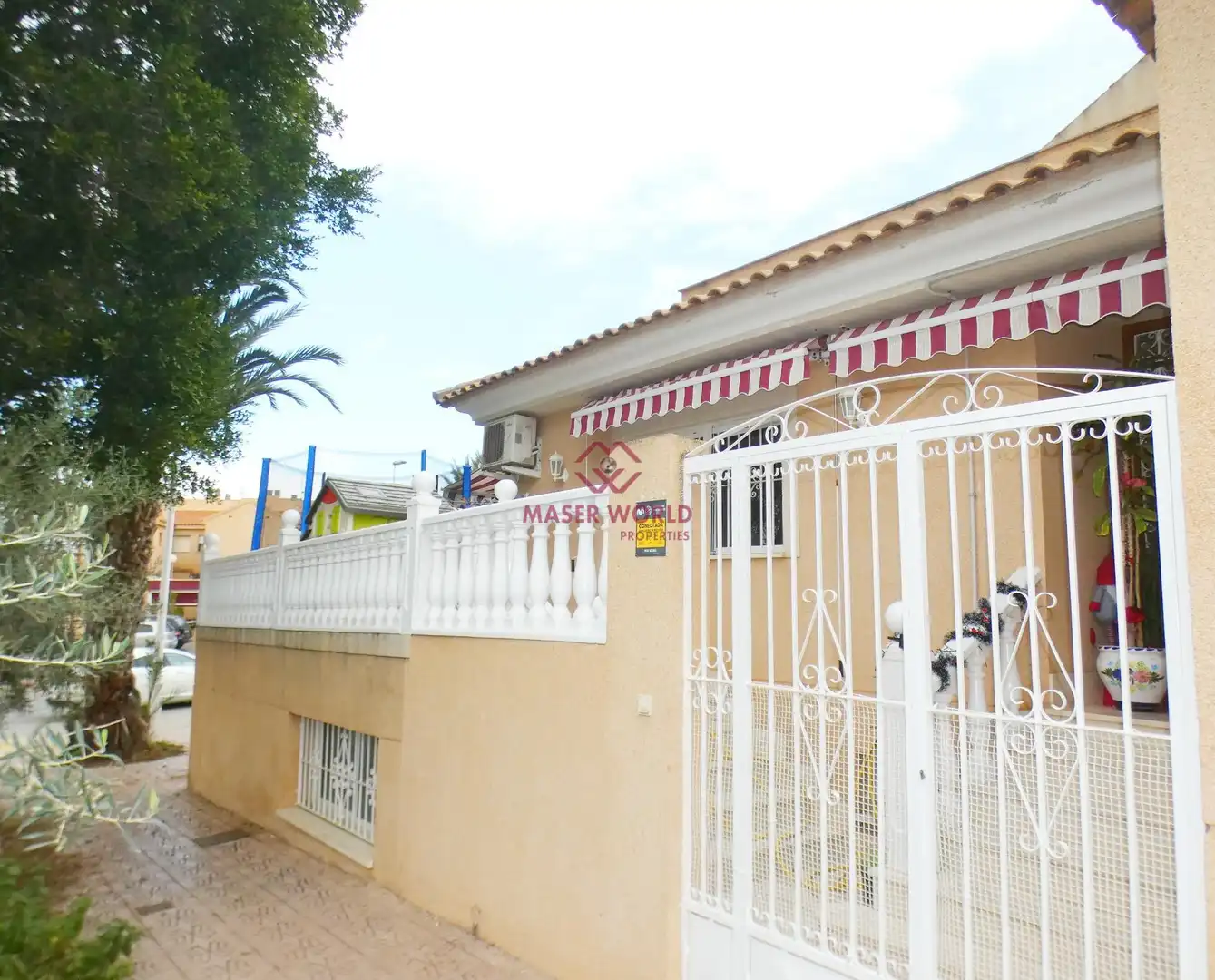 Vista exterior de Dúplex en venta en Mazarrón con Aire acondicionado, Jardín privado y Terraza