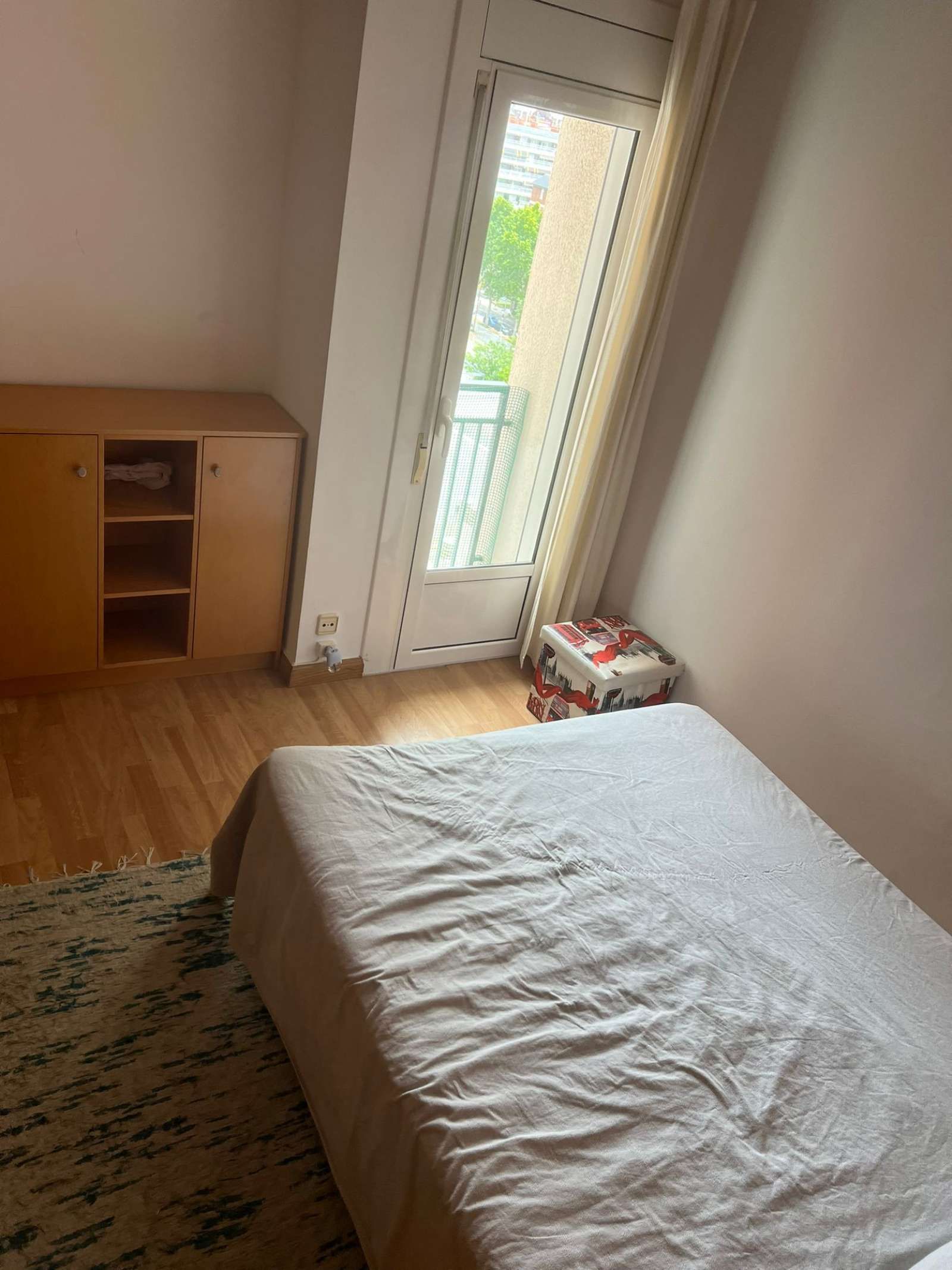 Dormitori de Pis per a compartir en  Barcelona Capital amb Aire condicionat, Calefacció i Terrassa