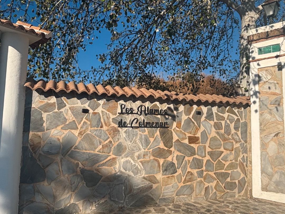 Außenansicht von Geschaftsraum zum Verkauf in Colmenar mit Klimaanlage, Heizung und Terrasse