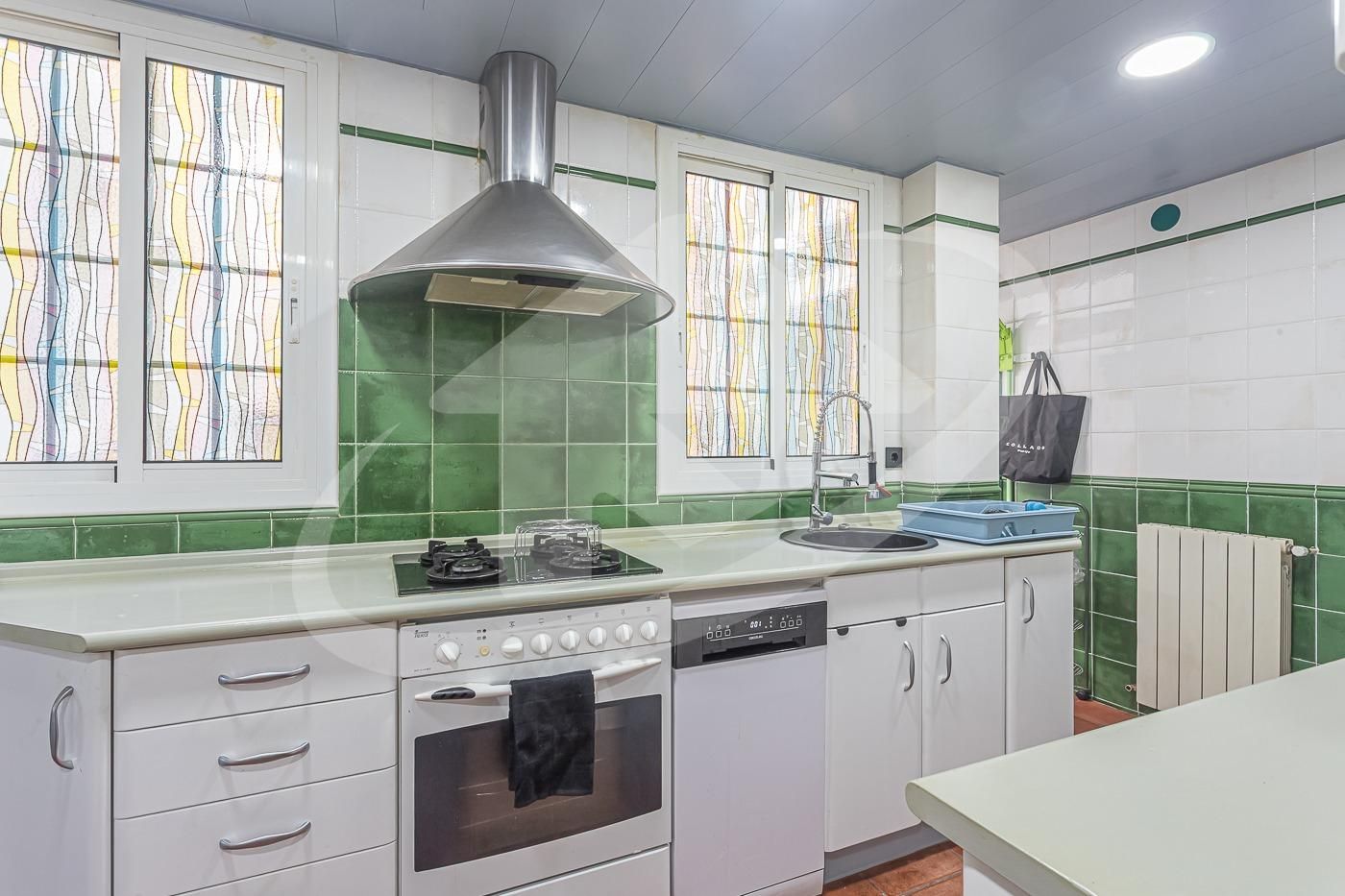 Kitchen of Flat for sale in Cerdanyola del Vallès  with Air Conditioner and Balcony