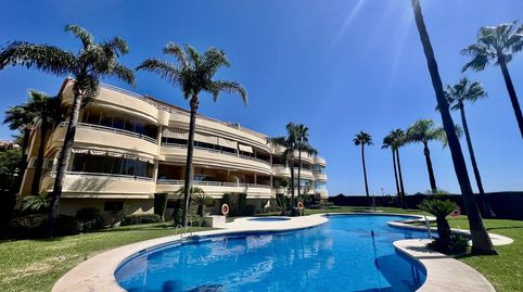 Foto 2 de Piso en venta en Cortijo Torrequebrada, Benalmádena