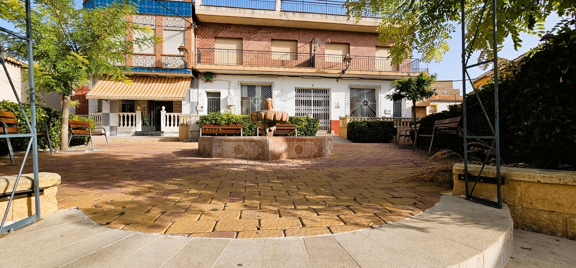 Vista exterior de Casa o xalet en venda en Lorca amb Terrassa, Traster i Moblat