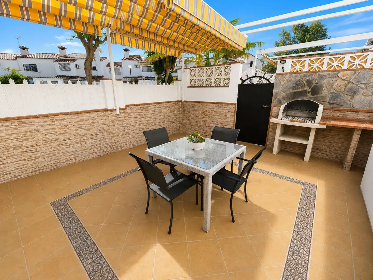 Terrassa de Casa adosada en venda en Alhaurín de la Torre amb Aire condicionat, Calefacció i Jardí privat