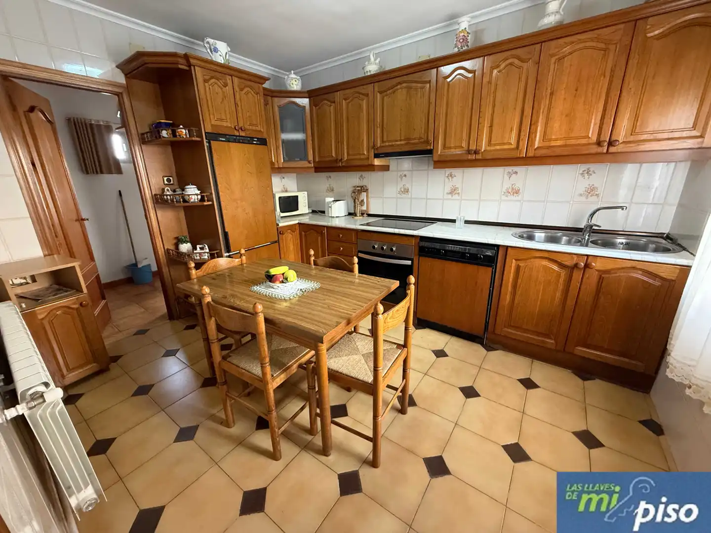 Cocina de Casa o chalet en venta en Valladolid con Calefacción, Jardín privado y Terraza