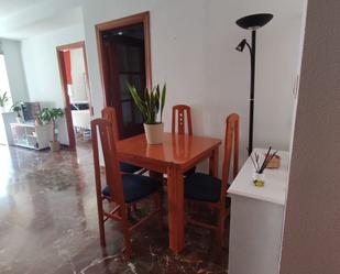 Menjador de Apartament de lloguer en  Granada Capital amb Aire condicionat