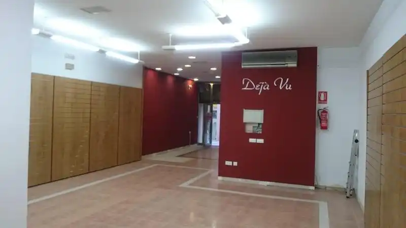 Gewerbefläche zur Miete in Miralvalle - Av. Virgen del Puerto - La Data, imagen 7
