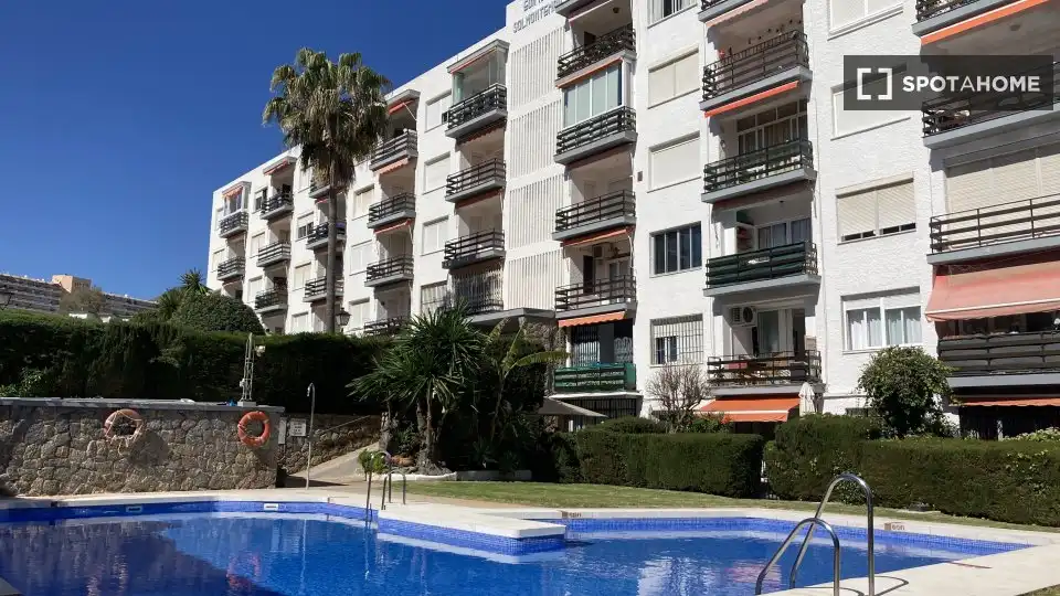 Habitación en La Carihuela - Los Nidos