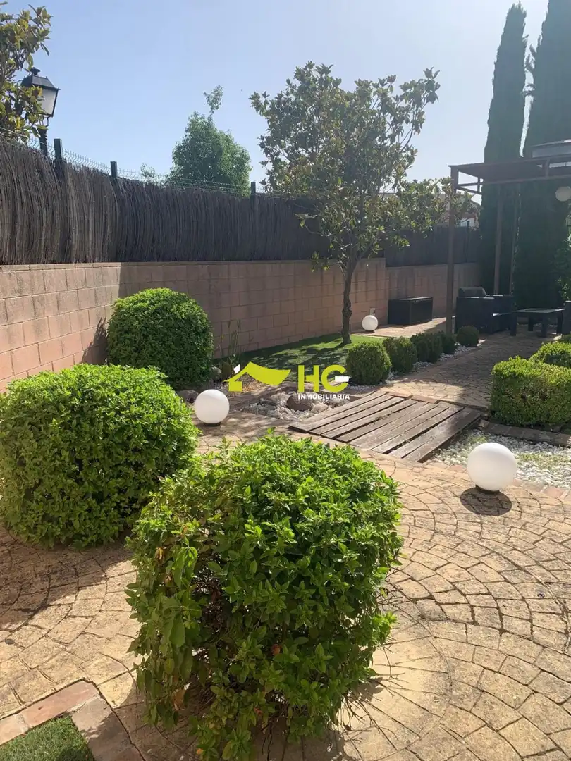 Jardí de Pis de lloguer en Villaviciosa de Odón amb Aire condicionat, Calefacció i Moblat