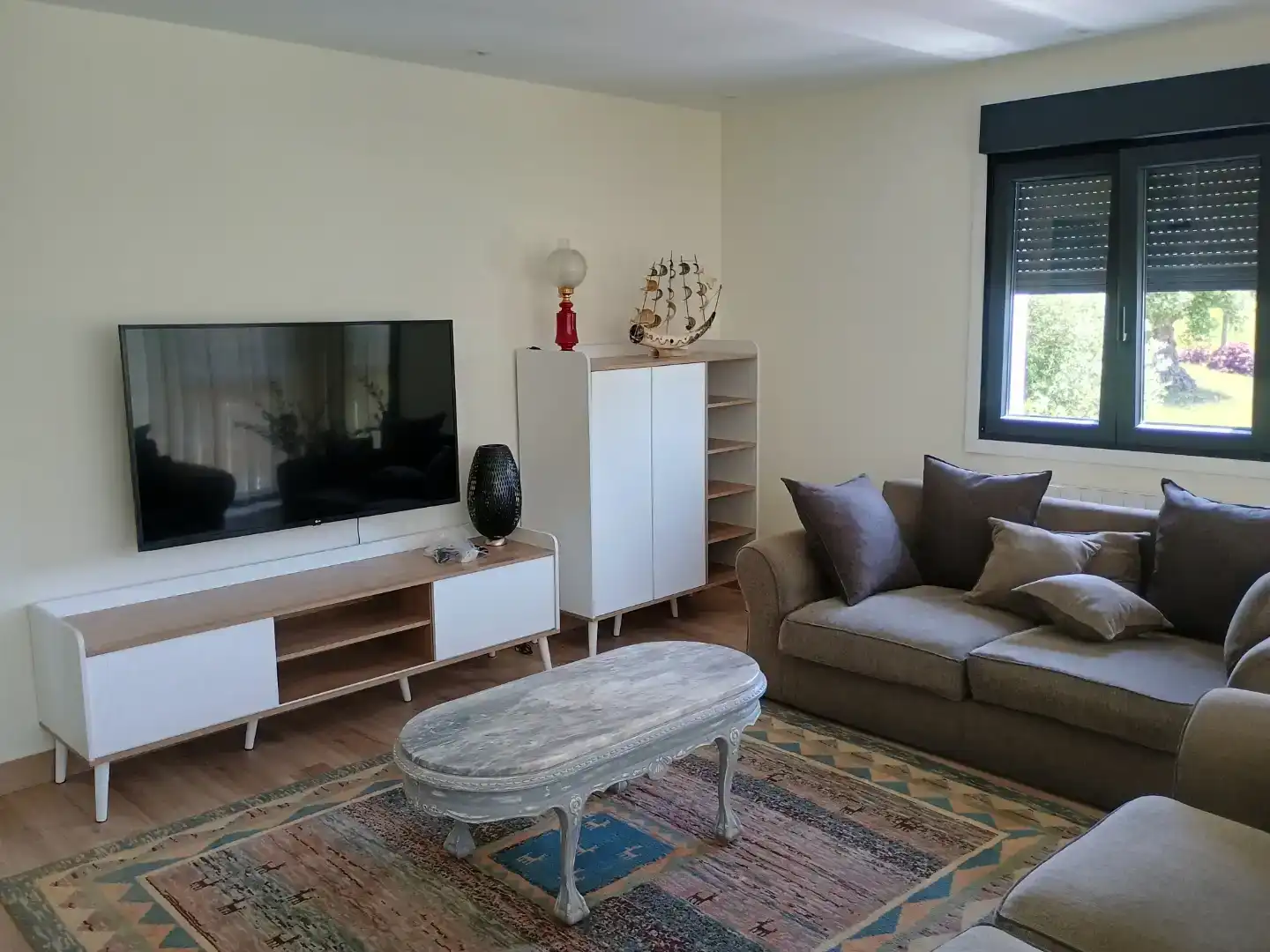 Sala d'estar de Casa o xalet en venda en Moraña amb Piscina