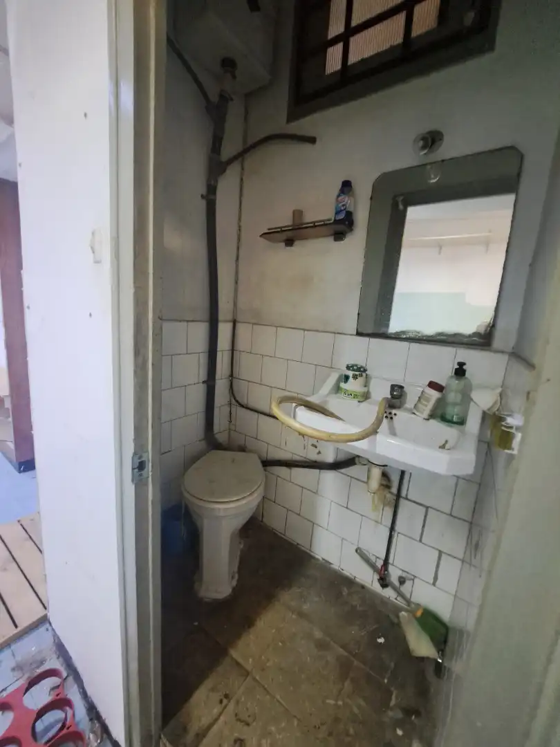 Bathroom of Commercial properties for sale in Barcelona