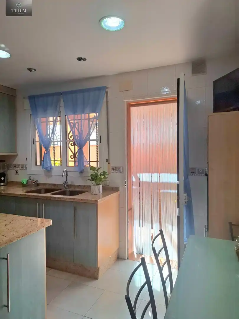 Villa avec terrasse à vendre à Genil, imagen 36