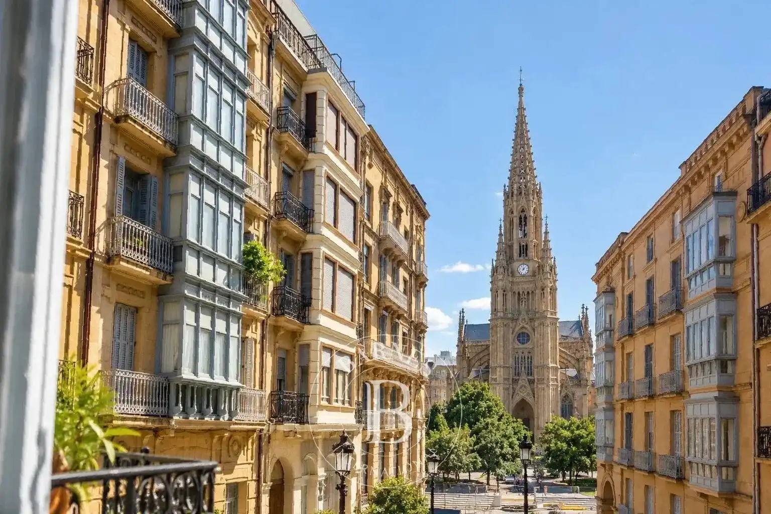 Piso con terraza en venta en Centro