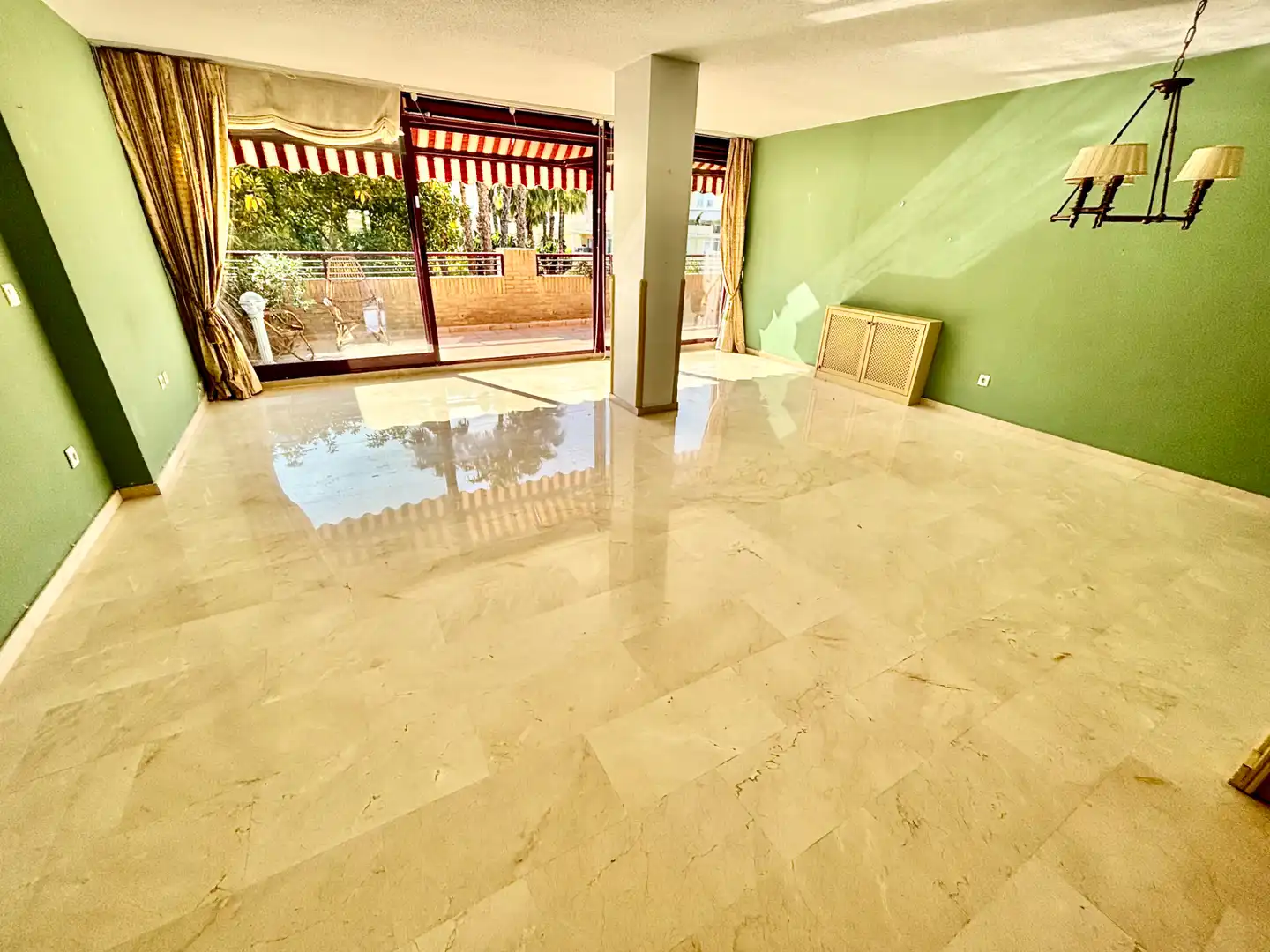 Sala de estar de Piso en venta en Alicante / Alacant con Aire acondicionado, Calefacción y Terraza