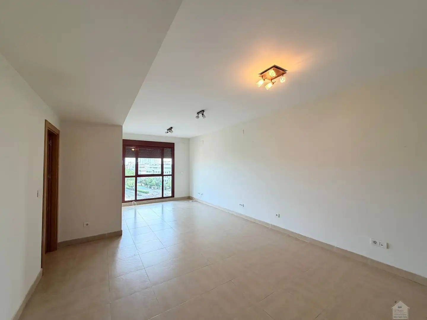 Living room of Flat for rent in Sevilla  with Air Conditioner, Storage room and Community pool