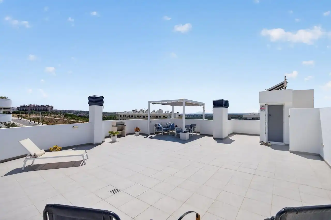 Terraza de Ático en venta en Elche / Elx con Aire acondicionado, Calefacción y Jardín privado