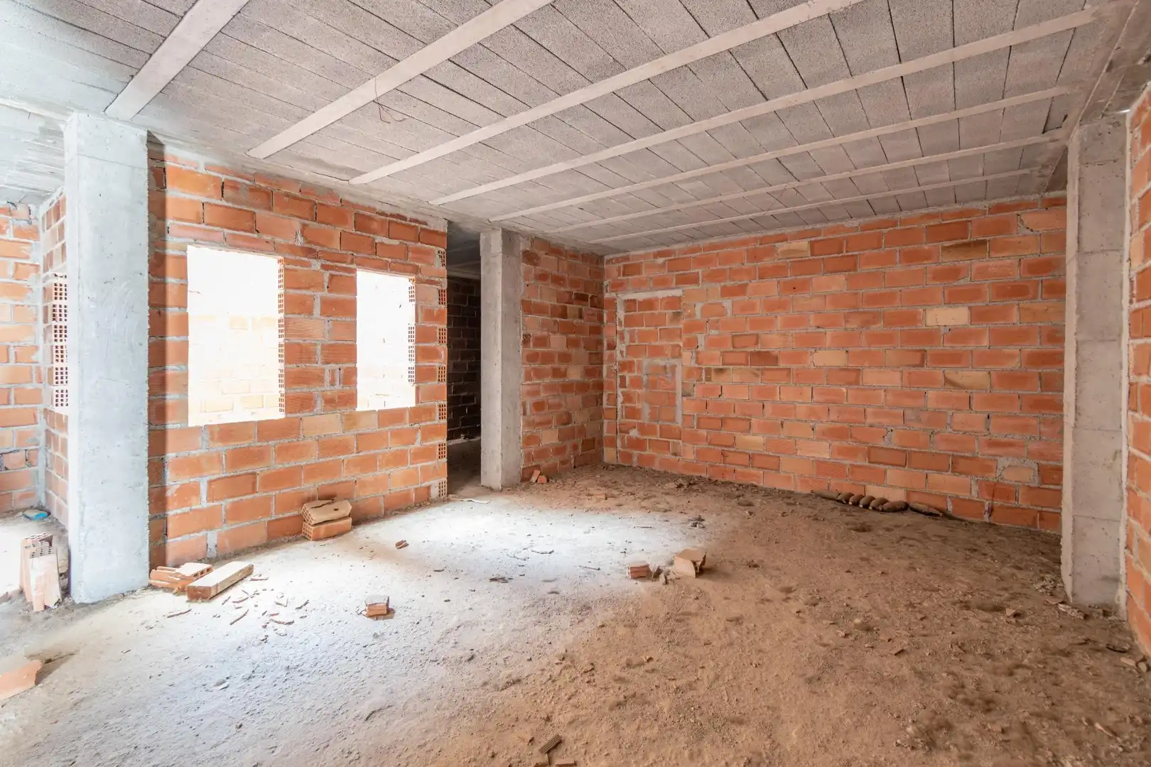 Buildings for sale in La Peza