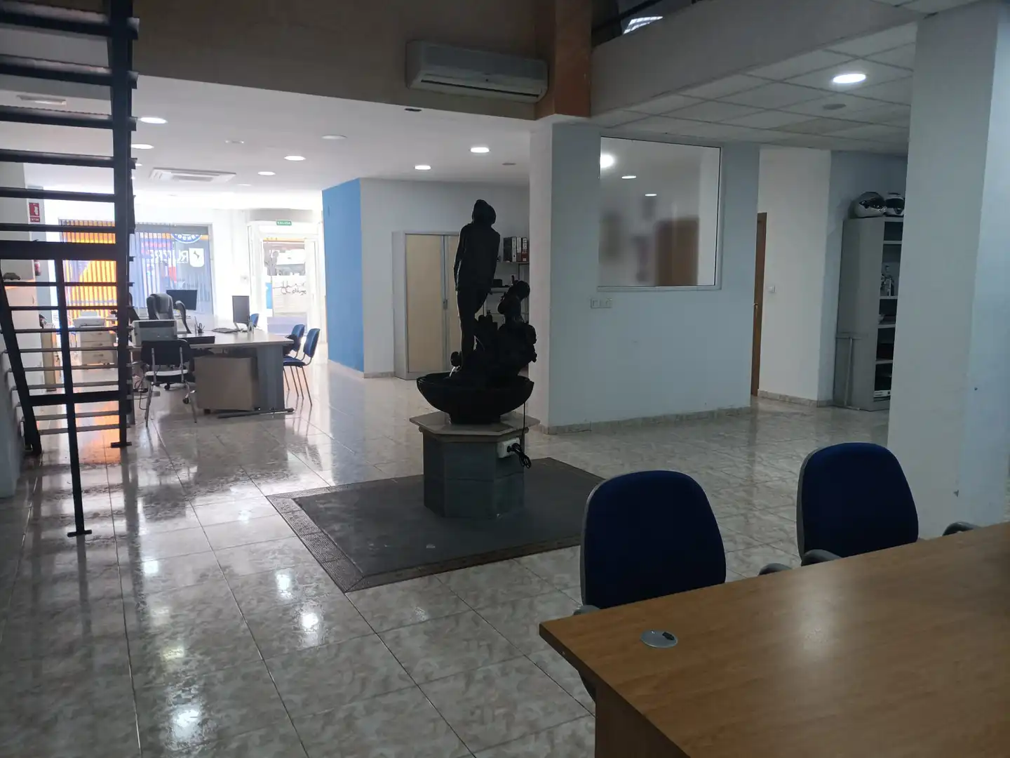 Local de lloguer en Alicante / Alacant amb Aire condicionat, Moblat i Alarma