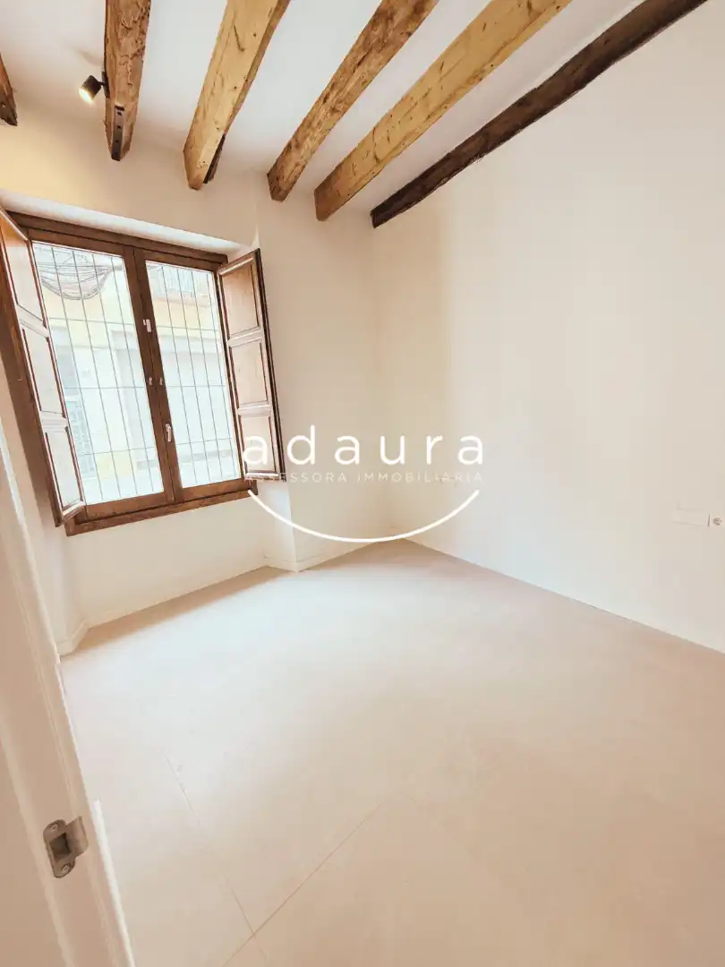 Bedroom of Ground floor for rent in Mataró  with Air Conditioner, Heating and Oven