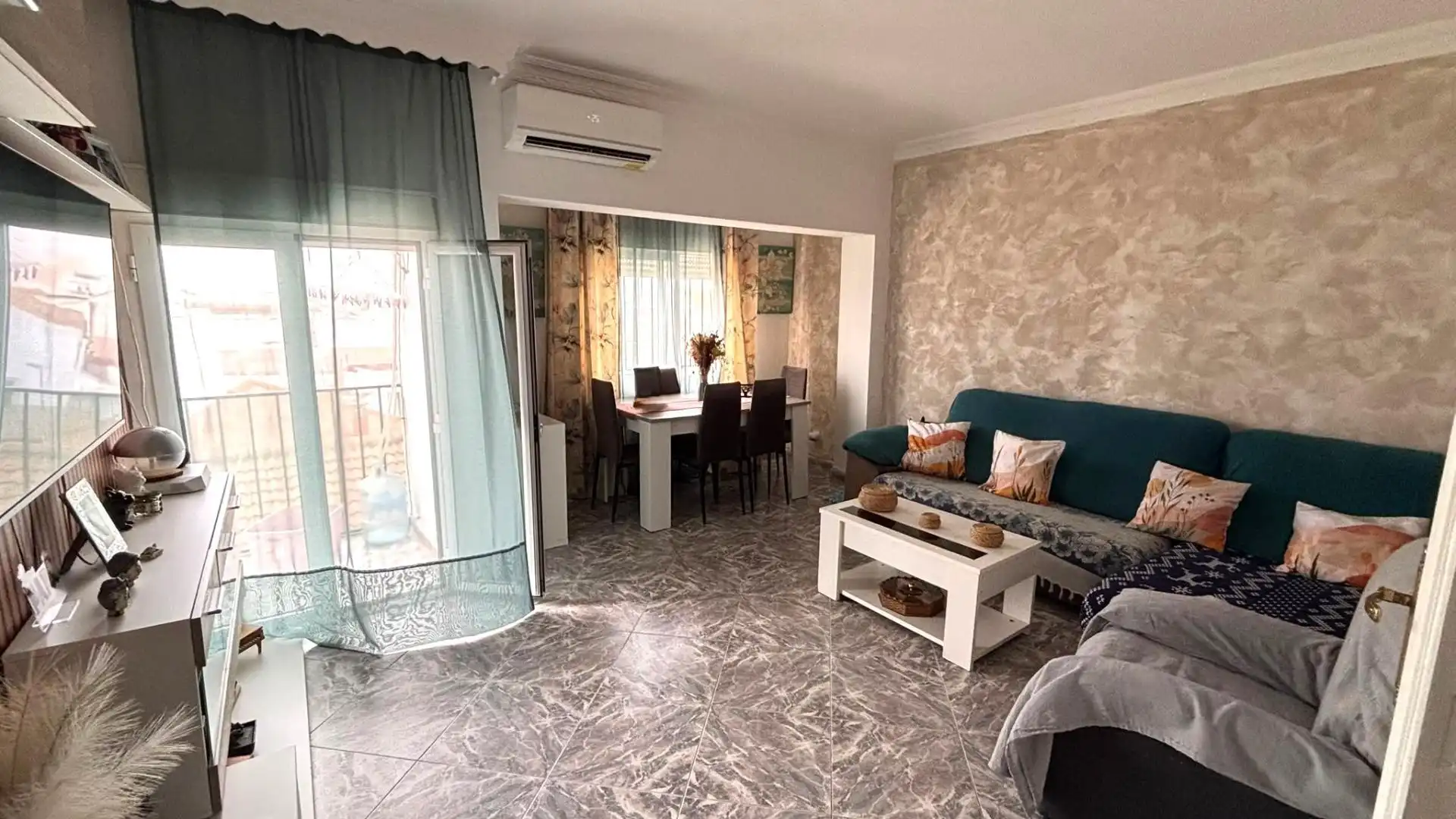 Sala de estar de Piso en venta en Moguer con Aire acondicionado, Terraza y Trastero