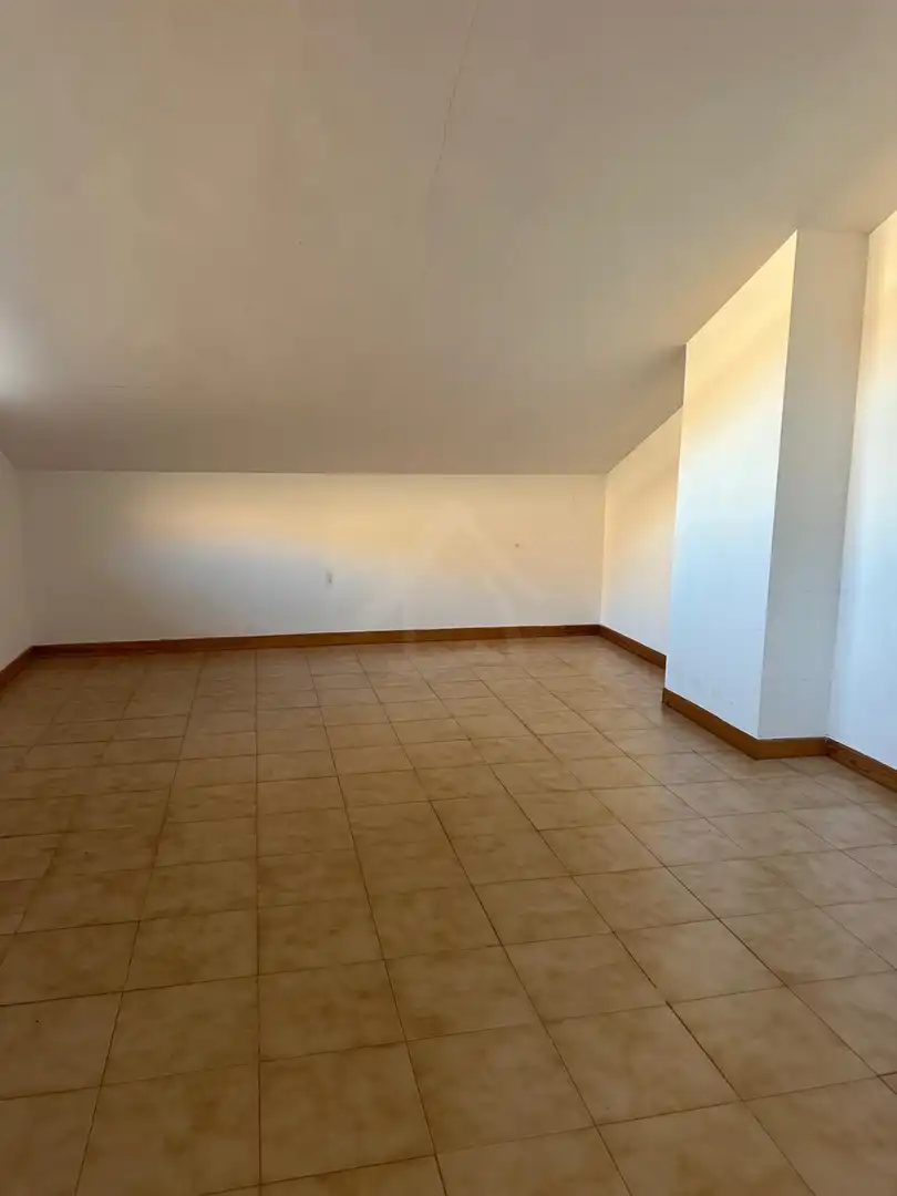 Casa adosada en venda en  Logroño amb Aire condicionat, Calefacció i Parquet