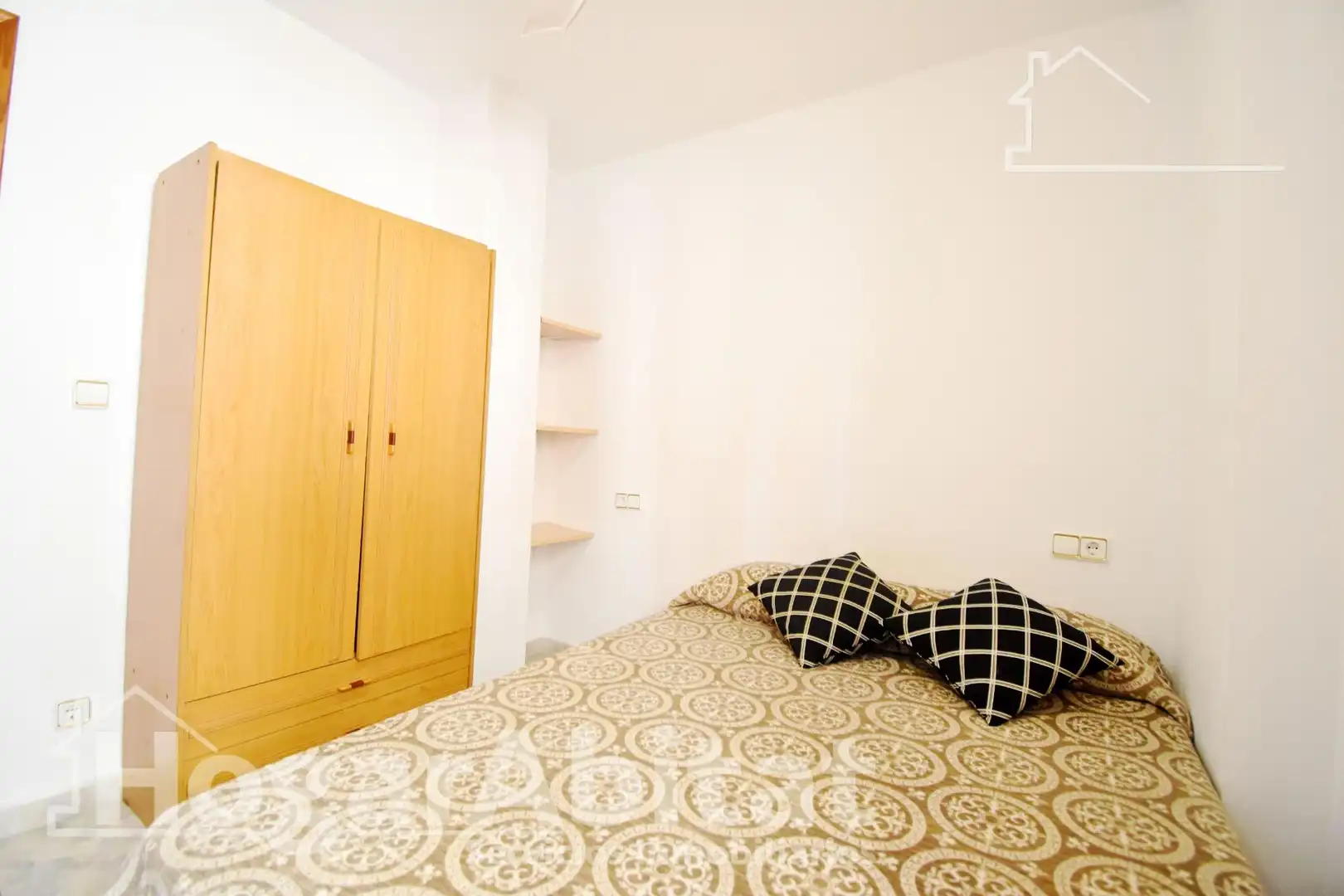 Schlafzimmer von Wohnung zum Verkauf in Piles mit Möbliert