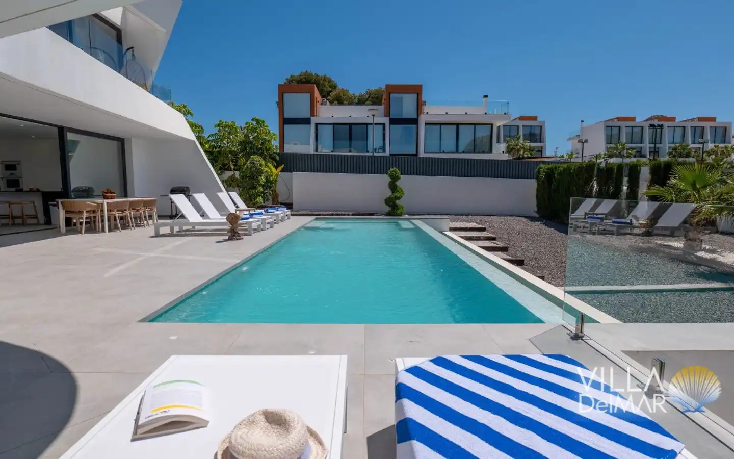 Swimming pool of Houses for sale in Calpe / Calp  with Air Conditioner, Heating and Private garden