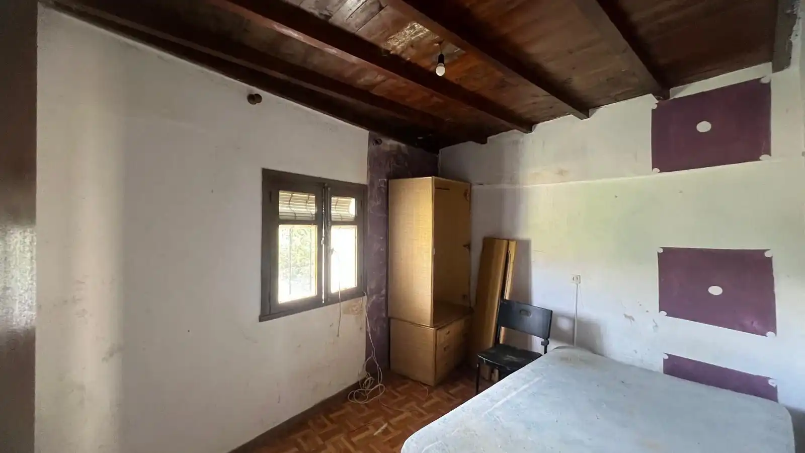 Bedroom of Houses for sale in Cangas de Onís