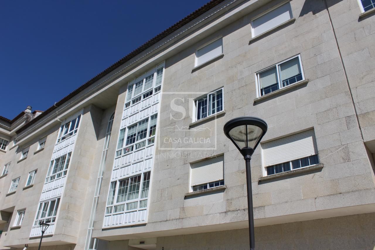 Exterior view of Duplex for sale in Nigrán  with Heating, Storage room and Furnished