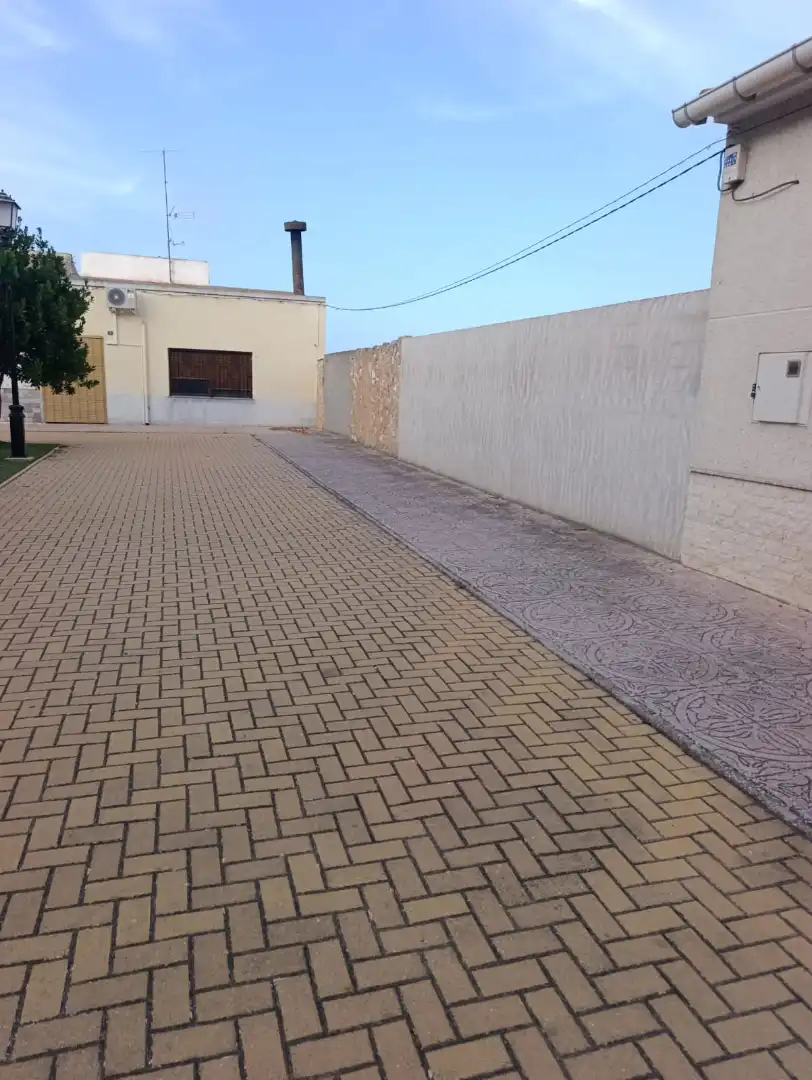 Terreno residencial en venta en Calle Maria Blasco 3, imagen 2